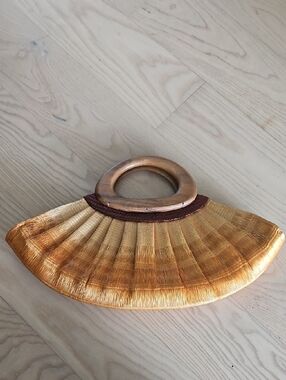 Woven Fan-Shaped Straw Clutch with Wooden Handles